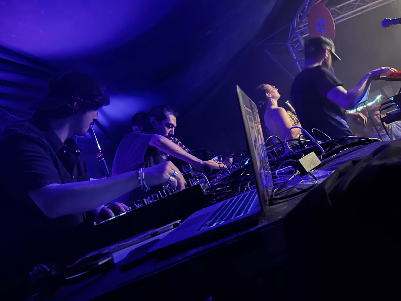 Photo live knights of mandala