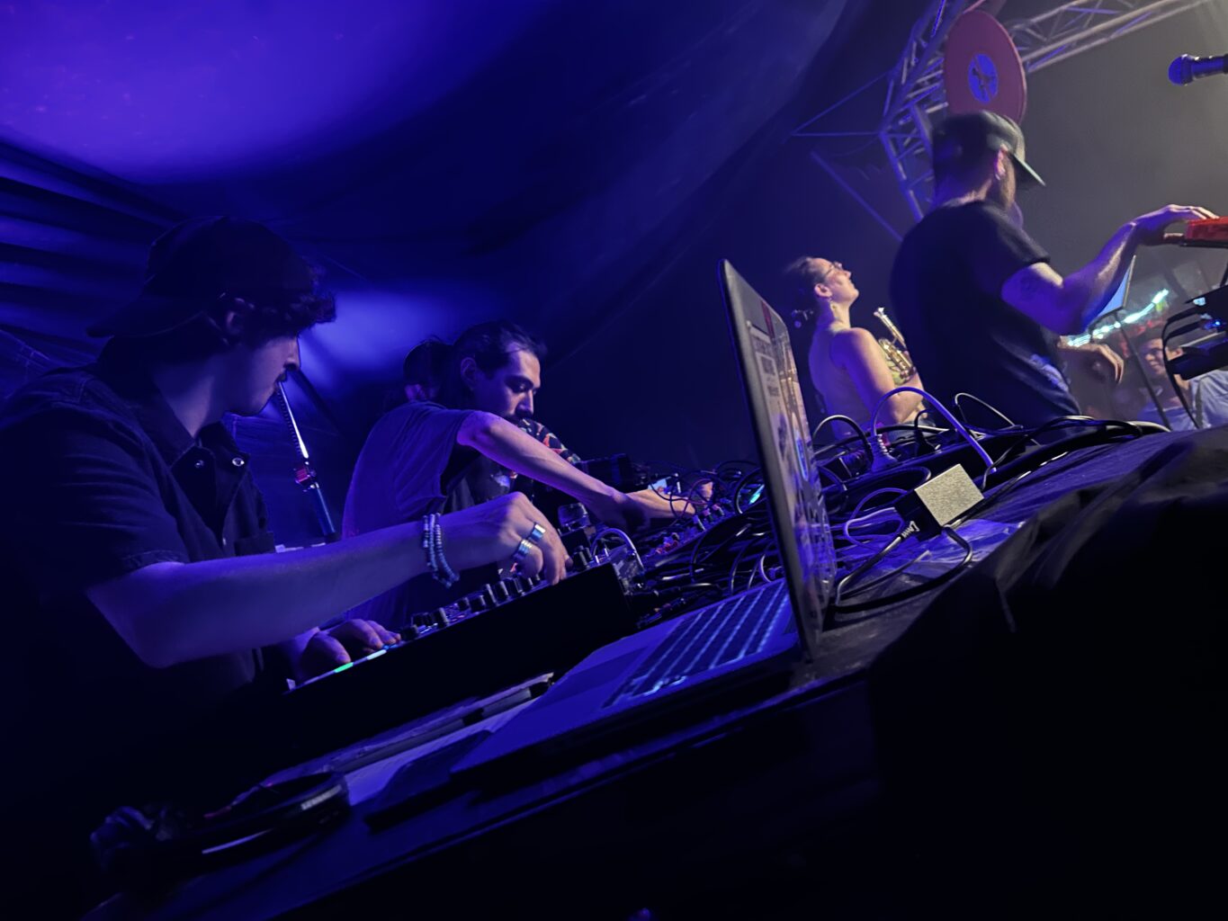 Photo live knights of mandala