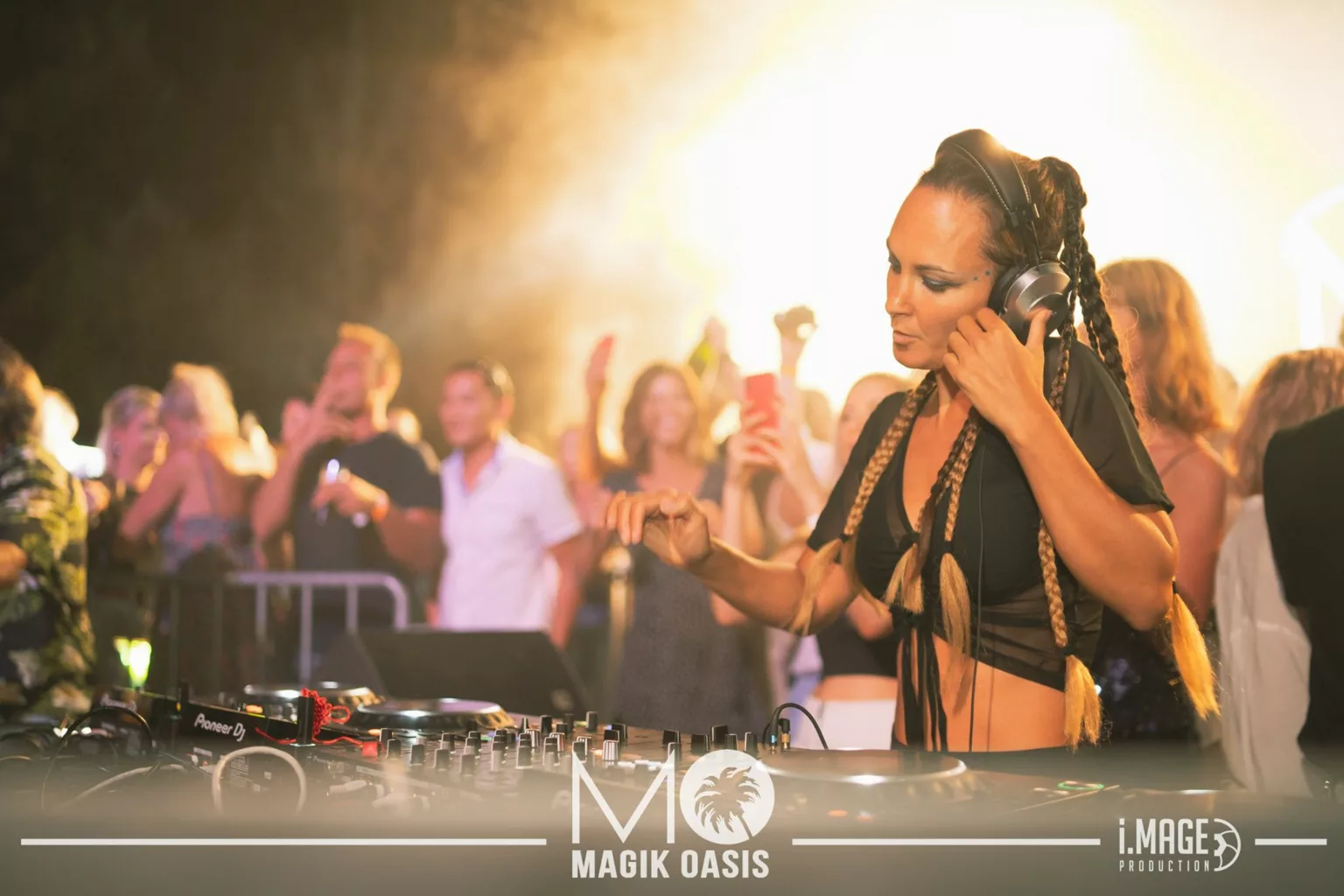 LIA MOON 6 Magik Oasis 2019 @i.mageproduction 1 Kulture Botte